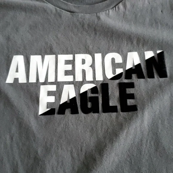 American Eagle T-Shirt - Picture 2 of 5